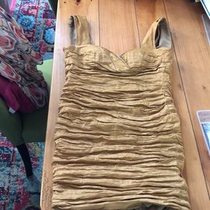 Beautiful, flattering and fun dress!